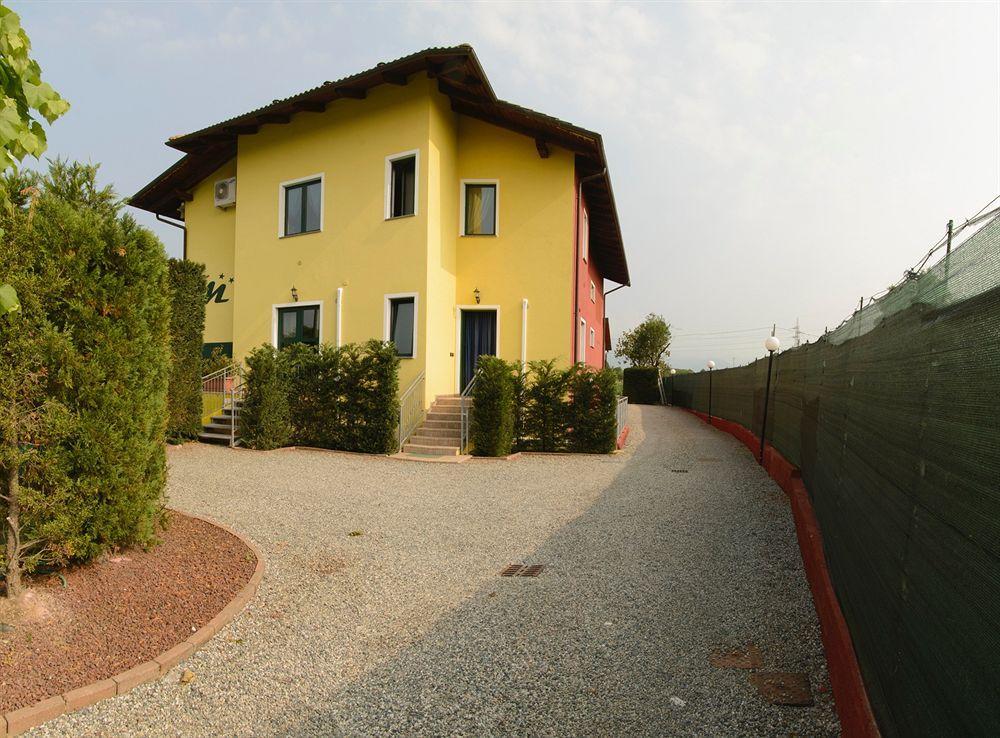 Hotel Motel Residence S Front Exterior foto